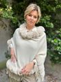 Afbeelding van Poncho - Selected by My Podium - € 60 - Beige