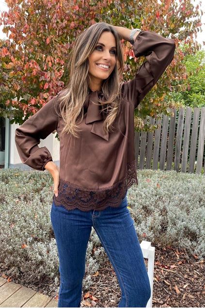 Afbeeldingen van Blouse - Terra di Siena - Satijn - bruin/kant