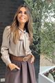 Afbeelding van Blouse - Terra di Siena - Satijn strik - beige